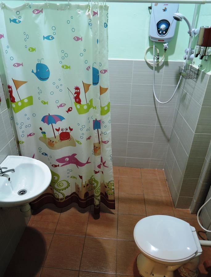 Vierbettzimmer mit eigenem Bad